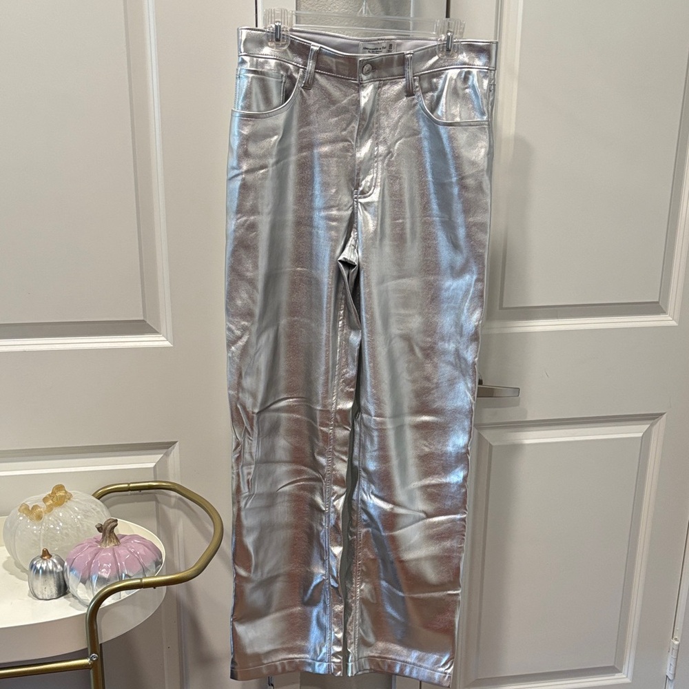 EUC Abercrombie & Fitch Silver High Rise 90s Relaxed Pants